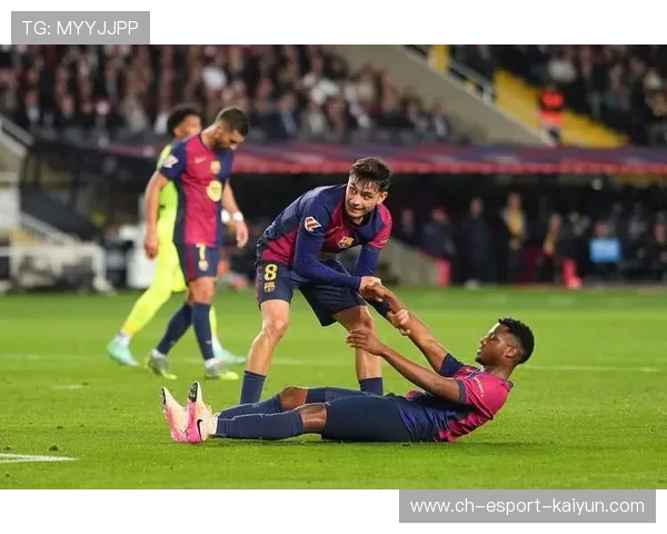 巴塞罗那禁区前沿，亚马尔低平球制造杀机